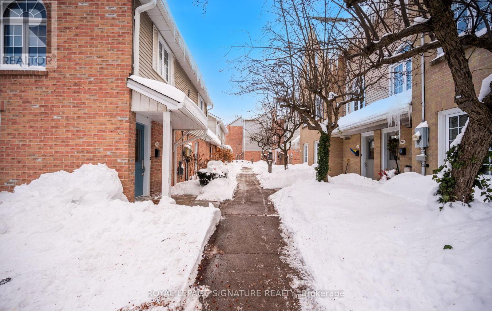 242 - 2110 Cleaver Avenue, Burlington, Ontario  L7M 3Z4 - Photo 5 - W12833426