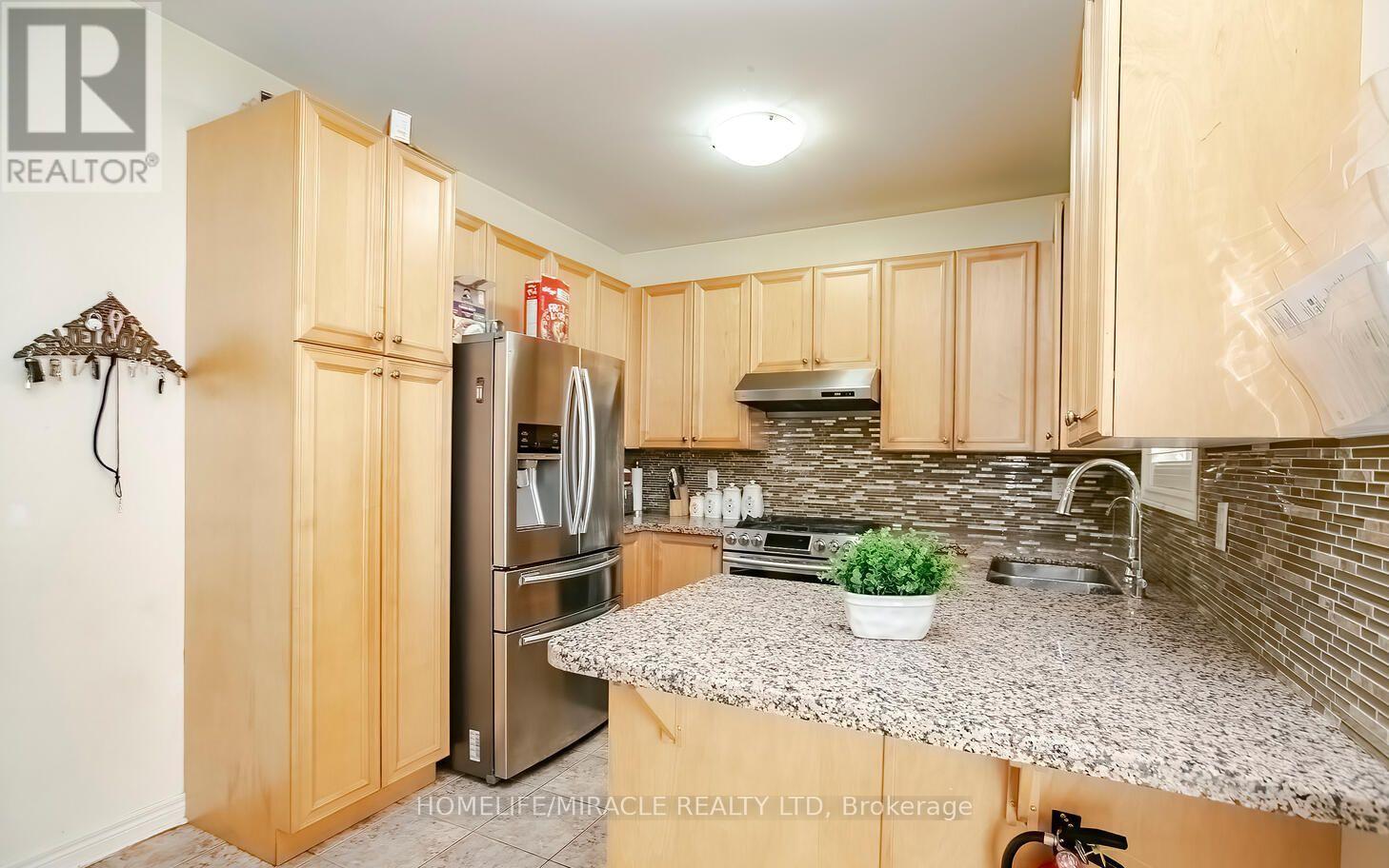 1 Buckler Street, Brampton, Ontario  L6R 0H4 - Photo 12 - W12833446