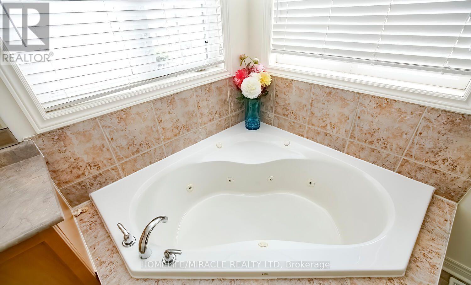 1 Buckler Street, Brampton, Ontario  L6R 0H4 - Photo 21 - W12833446