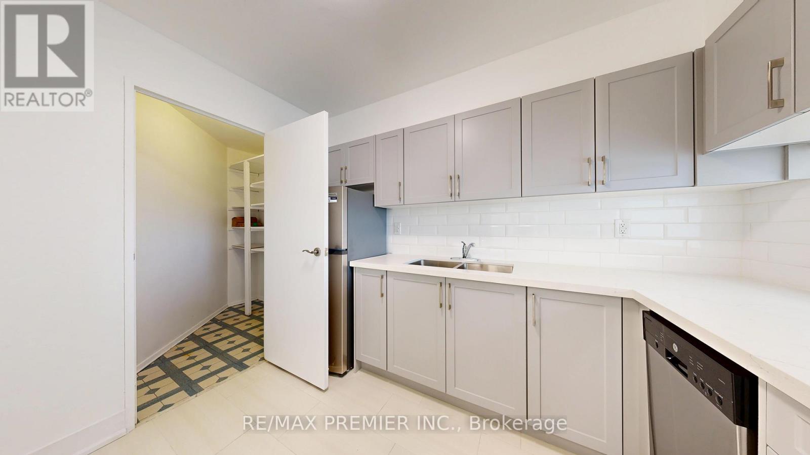 1607 - 238 Albion Road, Toronto, Ontario  M9W 6A7 - Photo 9 - W12833454