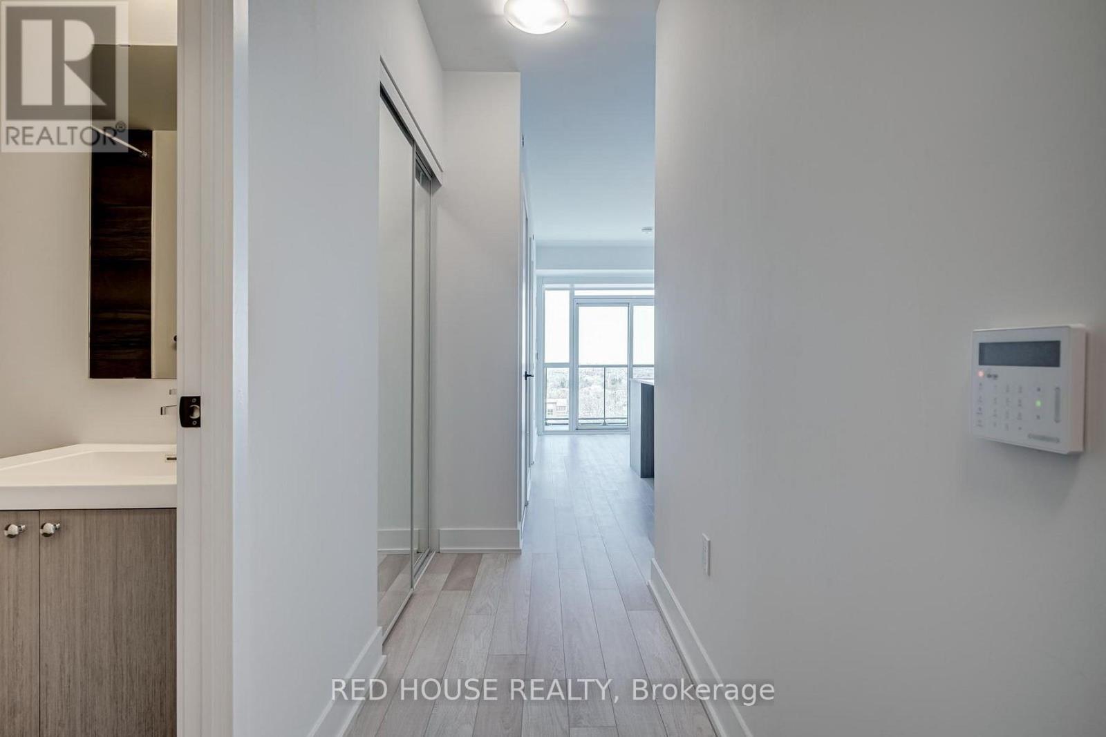 502 - 50 George Butchart Drive, Toronto, Ontario  M3M 2H3 - Photo 5 - W12833484