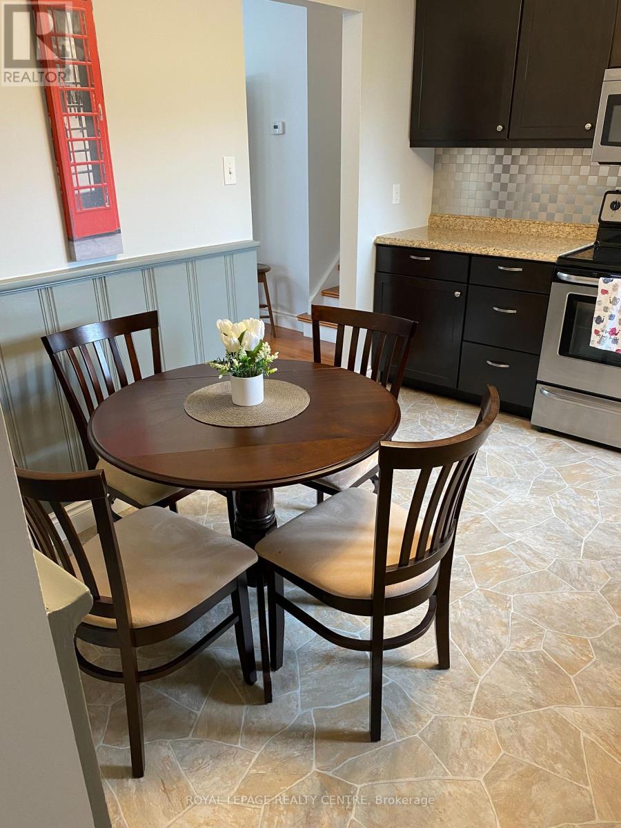 35 Aintree Crescent, Brampton, Ontario  L6T 2T2 - Photo 13 - W12833492