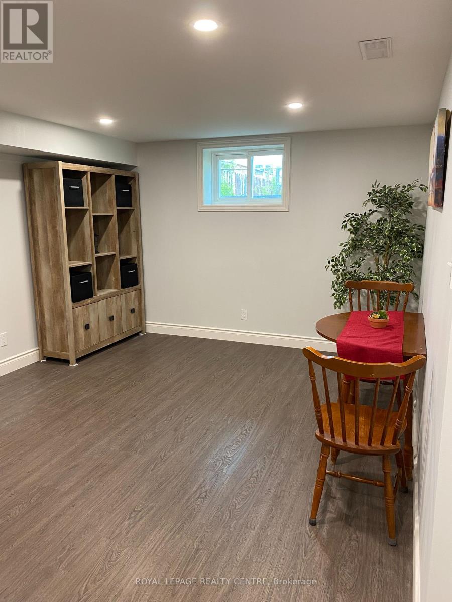 35 Aintree Crescent, Brampton, Ontario  L6T 2T2 - Photo 20 - W12833492