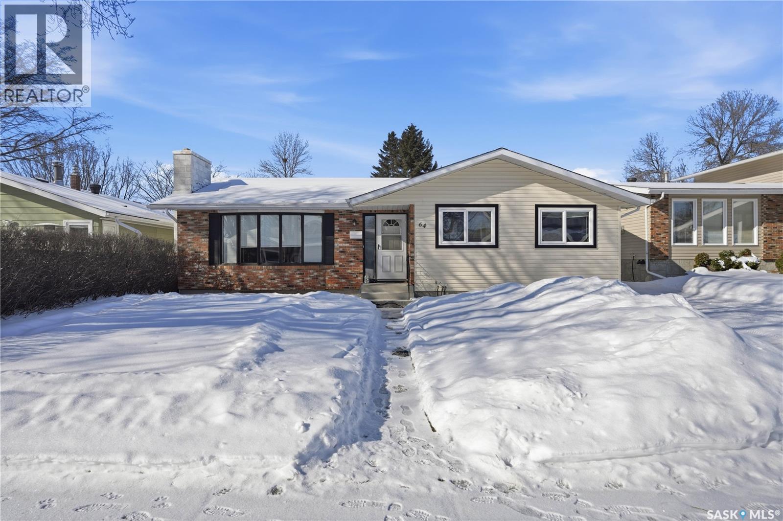 64 CRAIGIE BAY, regina, Saskatchewan