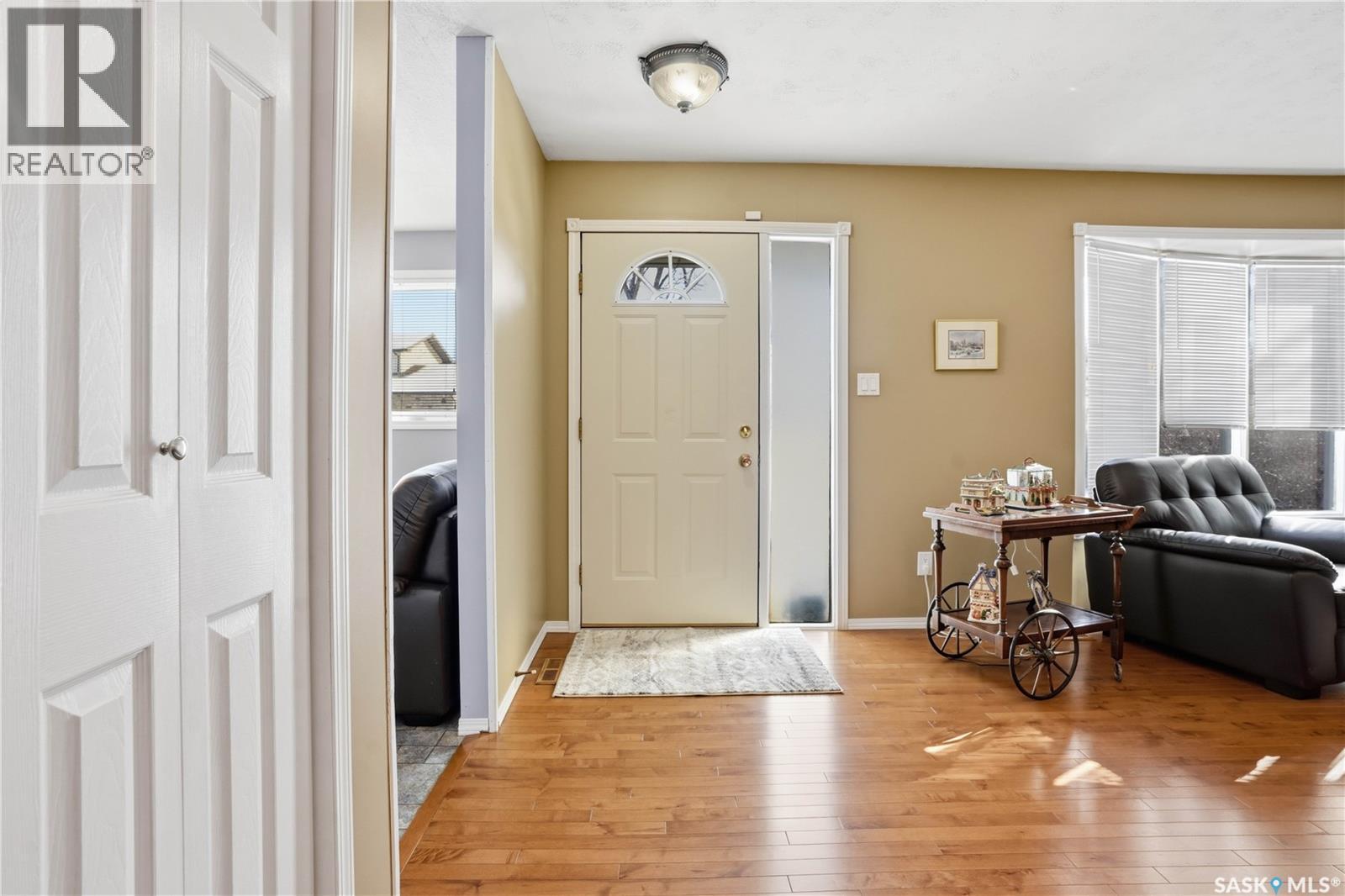 64 Craigie Bay, Regina, Saskatchewan  S4R 6M6 - Photo 3 - SK029425