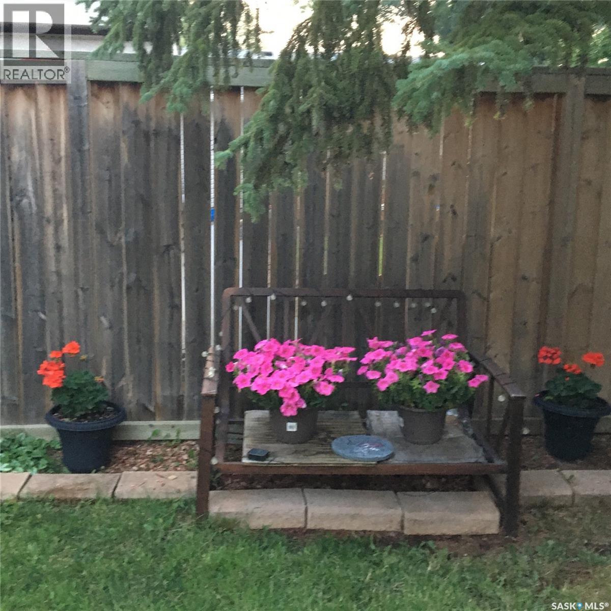 64 Craigie Bay, Regina, Saskatchewan  S4R 6M6 - Photo 48 - SK029425