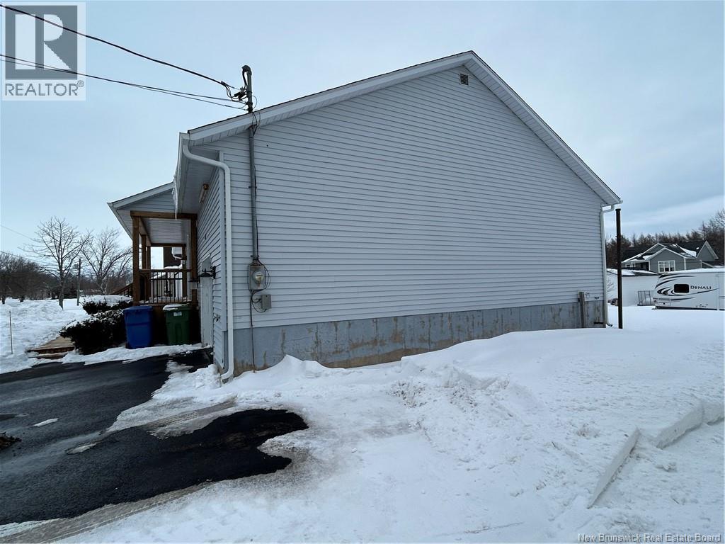 190 Rue Des Peupliers, Shippagan, New Brunswick E8S 2K2 - Photo 3 - NB134321