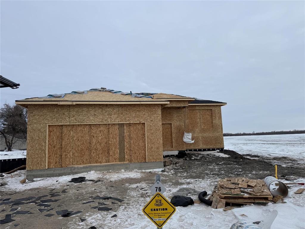76 Sterling Crescent, Steinbach, Manitoba  R5G 2P9 - Photo 0 - 202602646