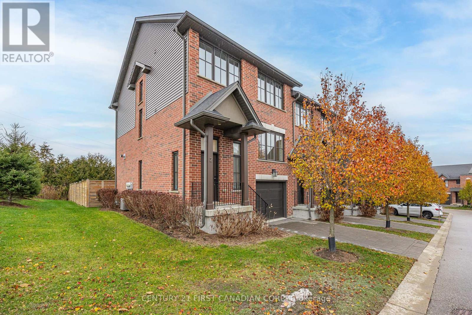 2 - 555 SUNNINGDALE ROAD E, London North, Ontario