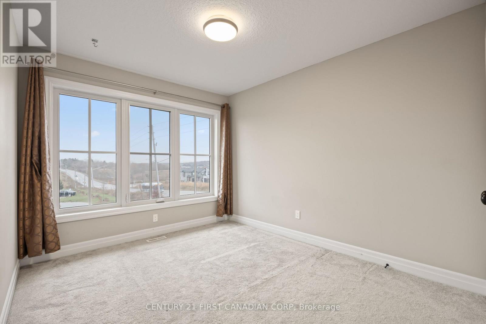 Photo 31 of 49 for 2 - 555 Sunningdale Road E