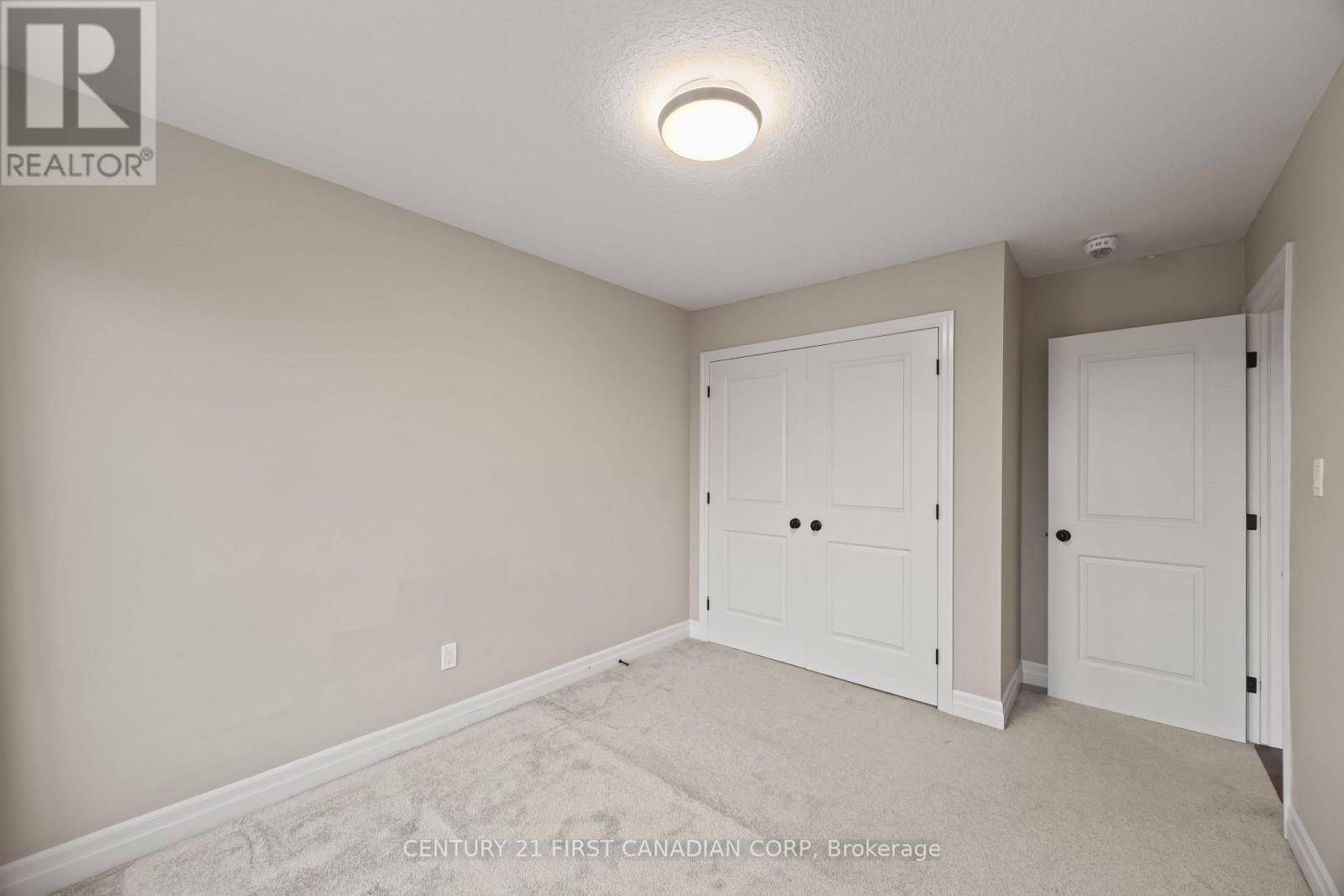 Photo 32 of 49 for 2 - 555 Sunningdale Road E