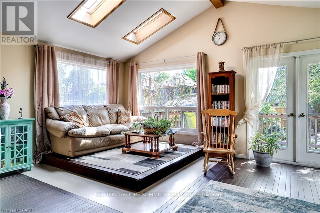 287 Graham Avenue S, Hamilton, Ontario  L8K 2M7 - Photo 16 - X12833312