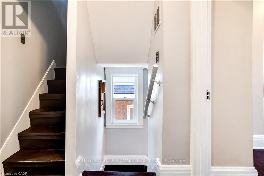 287 Graham Avenue S, Hamilton, Ontario  L8K 2M7 - Photo 32 - X12833312