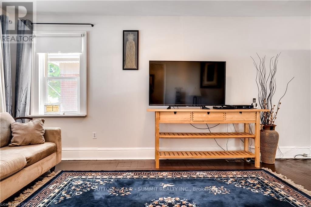 287 Graham Avenue S, Hamilton, Ontario  L8K 2M7 - Photo 6 - X12833312