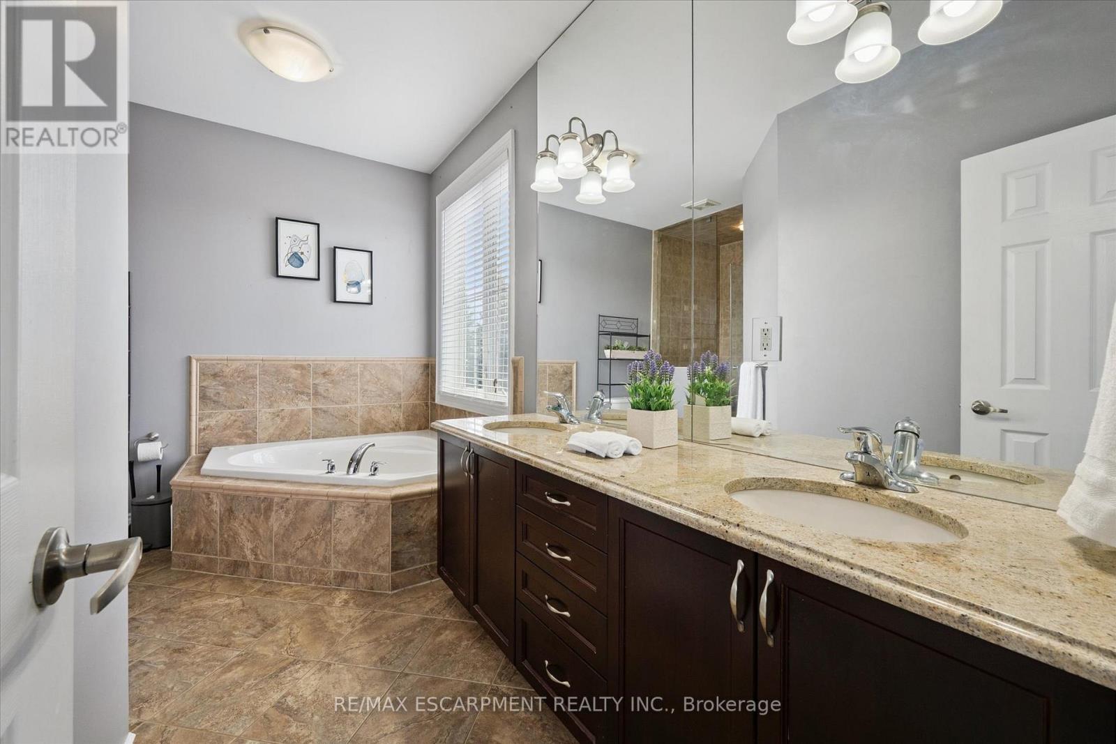 367 Baldwin Drive, Cambridge, Ontario  N3C 0C2 - Photo 29 - X12833340