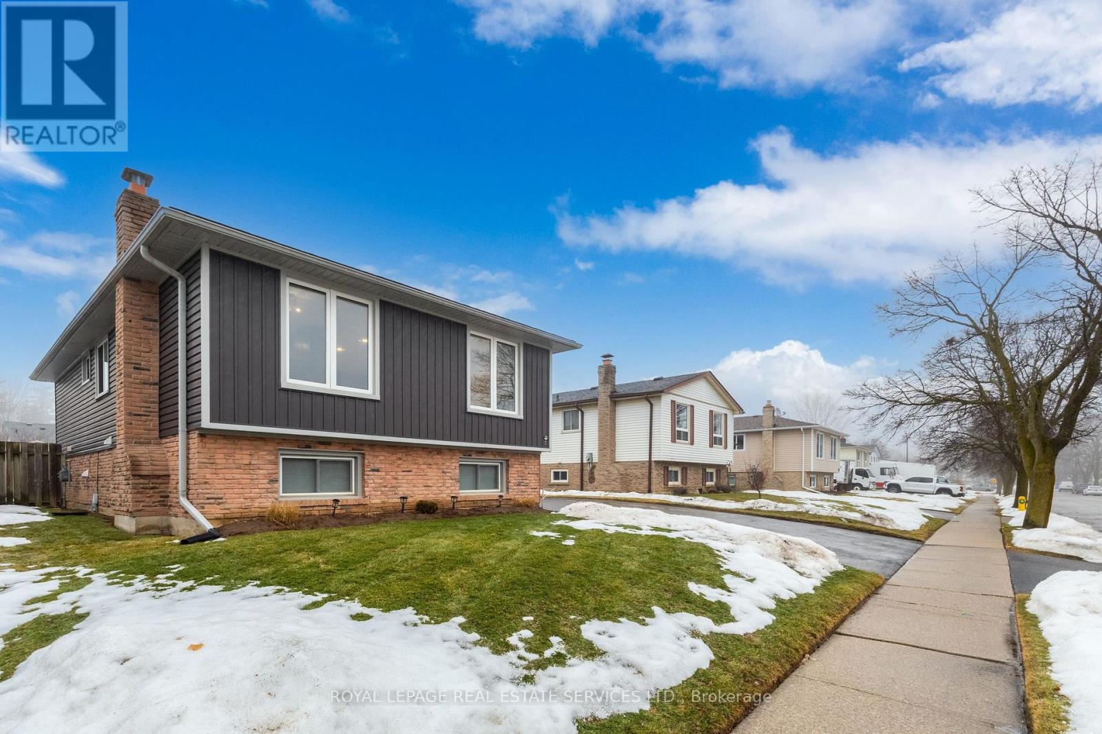 19 Southglen Road, Brant, Ontario  N3R 6Z8 - Photo 3 - X12833422