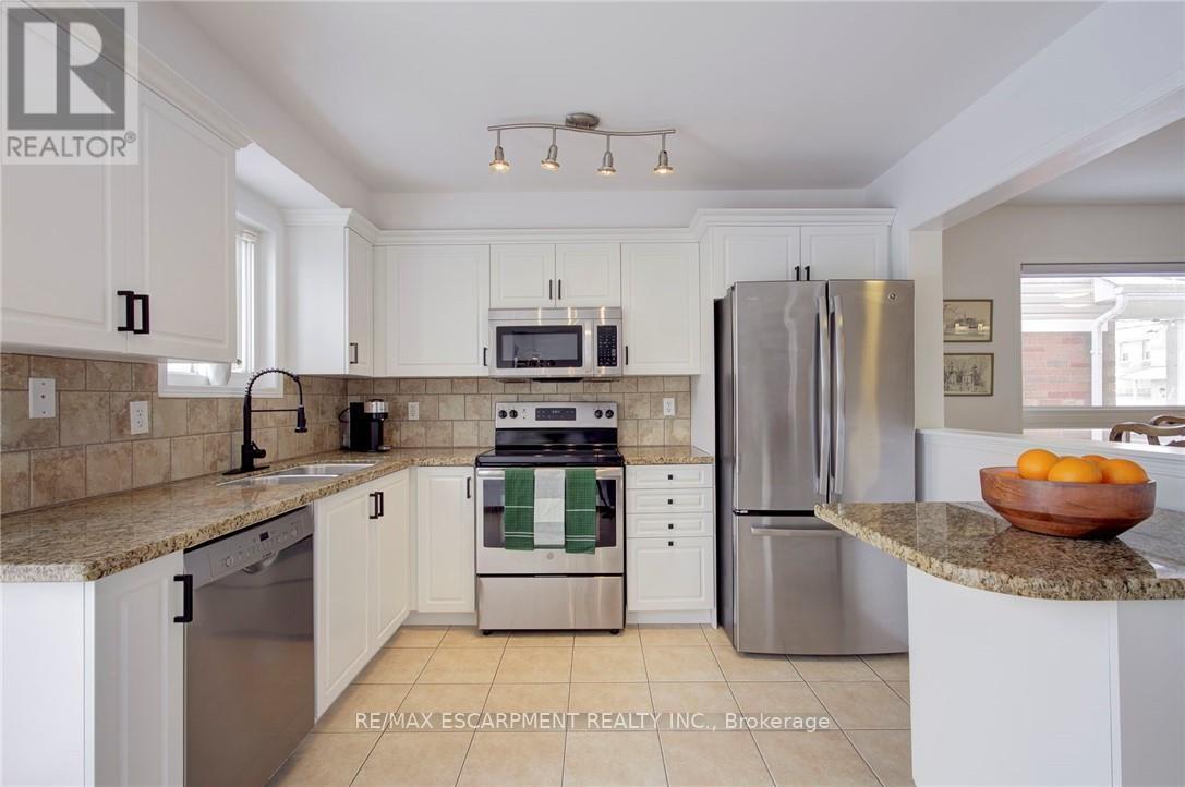 106 Voyager Pass, Hamilton, Ontario L0R 1C0 - Photo 13 - X12833424