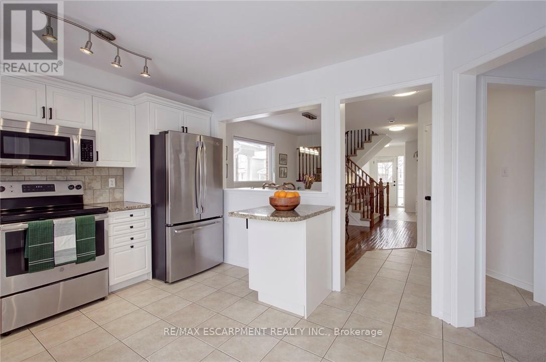 106 Voyager Pass, Hamilton, Ontario L0R 1C0 - Photo 14 - X12833424