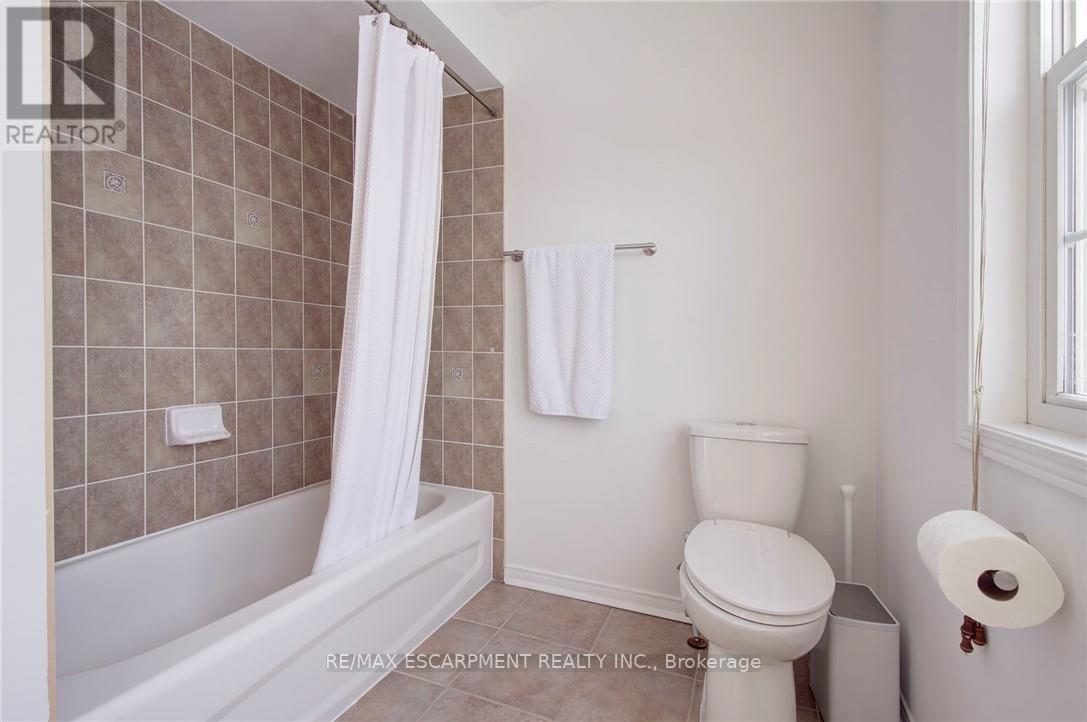 106 Voyager Pass, Hamilton, Ontario L0R 1C0 - Photo 29 - X12833424