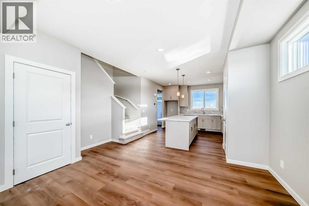 96 Creekside Rise Sw, Calgary, Alberta  T2X 6G8 - Photo 12 - A2289488