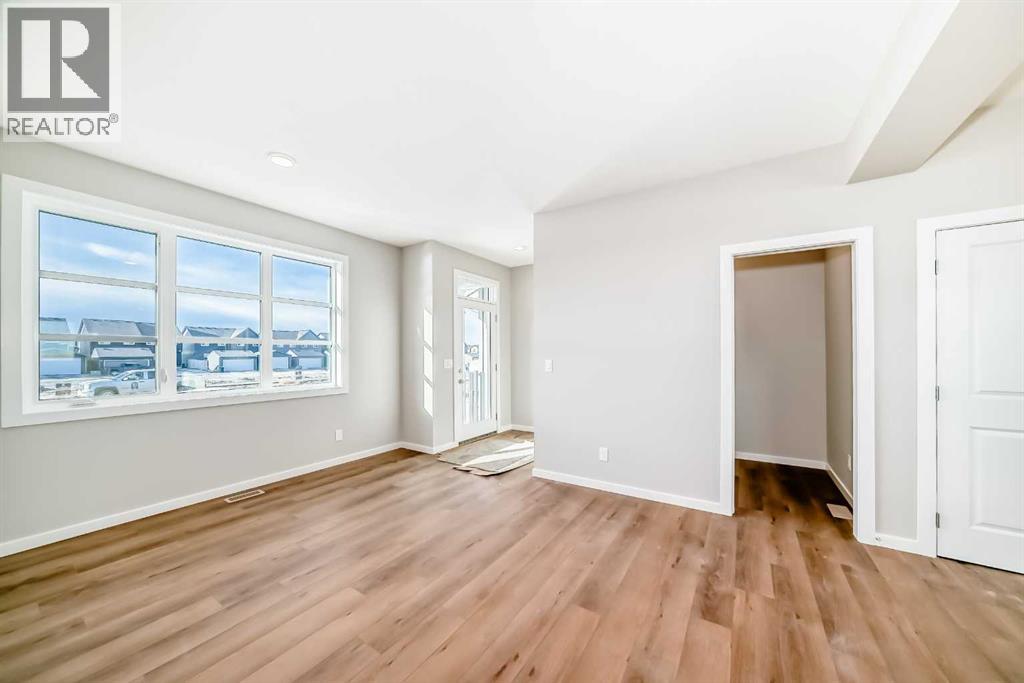 96 Creekside Rise Sw, Calgary, Alberta  T2X 6G8 - Photo 17 - A2289488