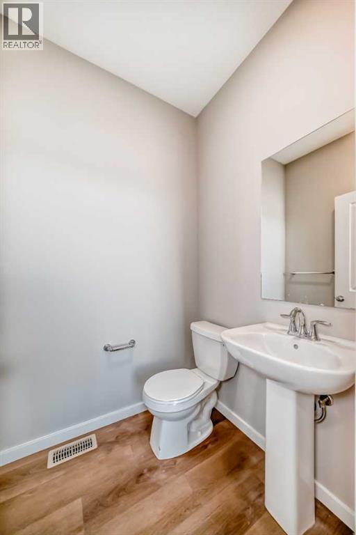 96 Creekside Rise Sw, Calgary, Alberta  T2X 6G8 - Photo 9 - A2289488