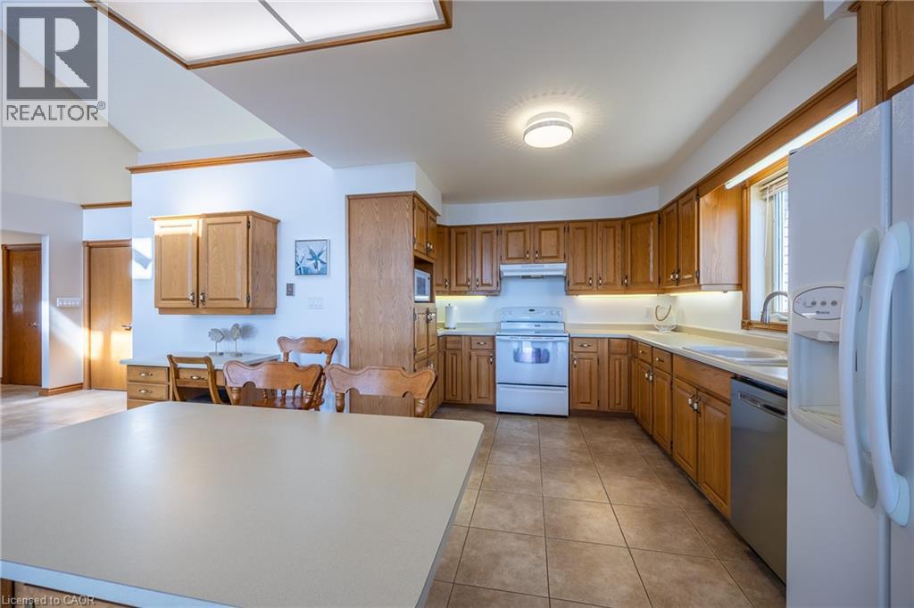 16 Dean Avenue, Port Dover, Ontario  N0A 1N7 - Photo 9 - 40807054