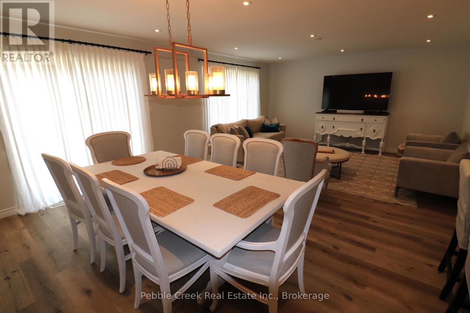 9 Sweet Water Drive N, Ashfield-Colborne-Wawanosh, Ontario N7A 0C1 - Photo 13 - X12833550