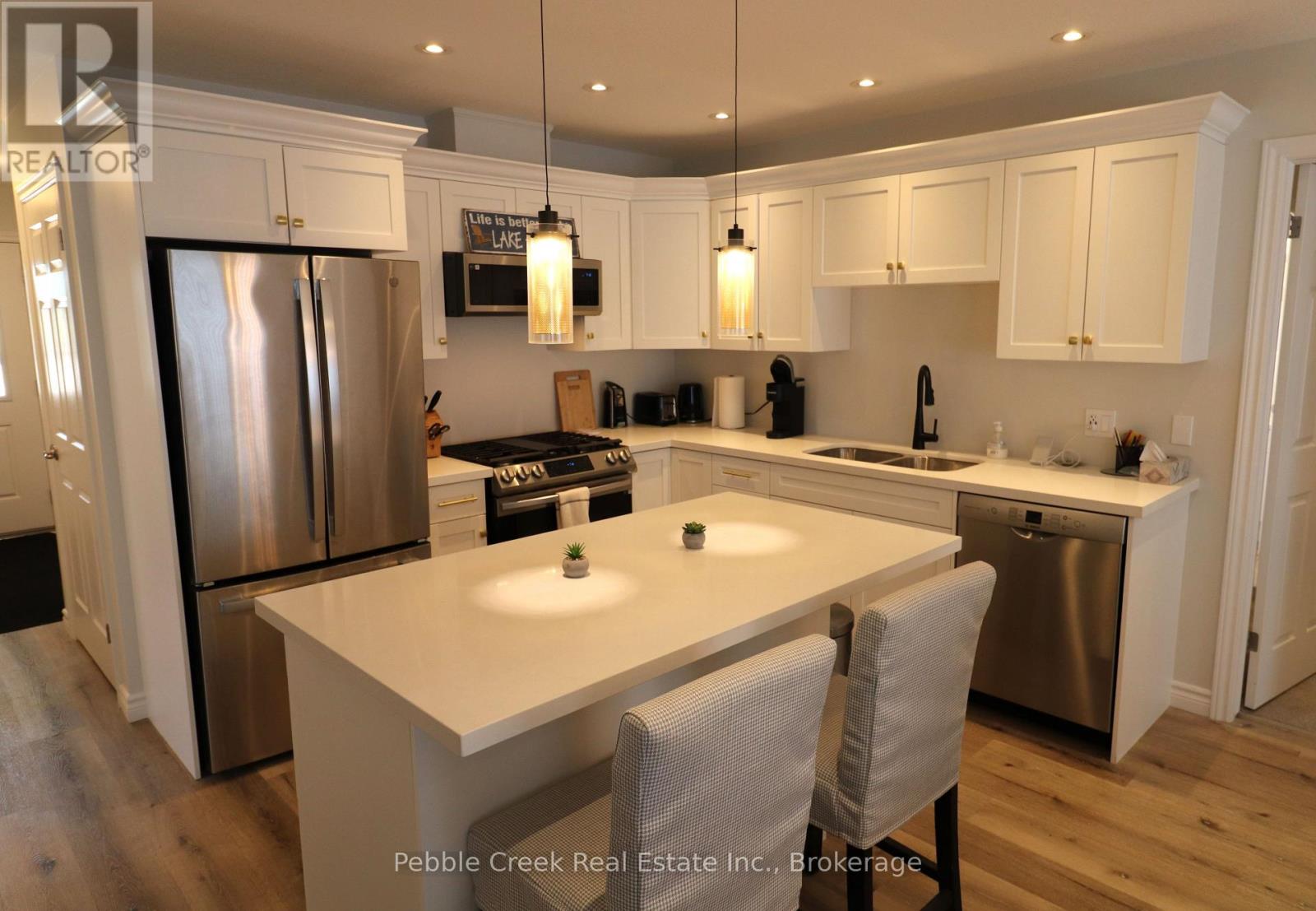 9 Sweet Water Drive N, Ashfield-Colborne-Wawanosh, Ontario N7A 0C1 - Photo 7 - X12833550