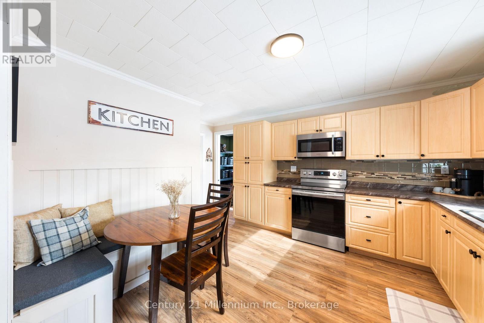 155 Artemesia Street N, Southgate, Ontario N0C 1B0 - Photo 10 - X12833564