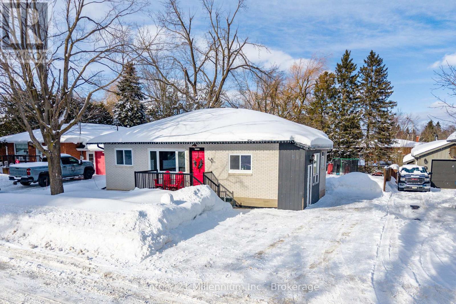 155 Artemesia Street N, Southgate, Ontario N0C 1B0 - Photo 2 - X12833564