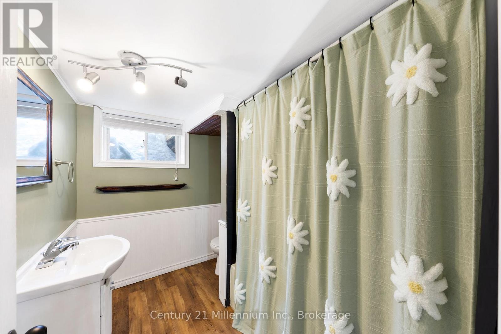 155 Artemesia Street N, Southgate, Ontario N0C 1B0 - Photo 34 - X12833564