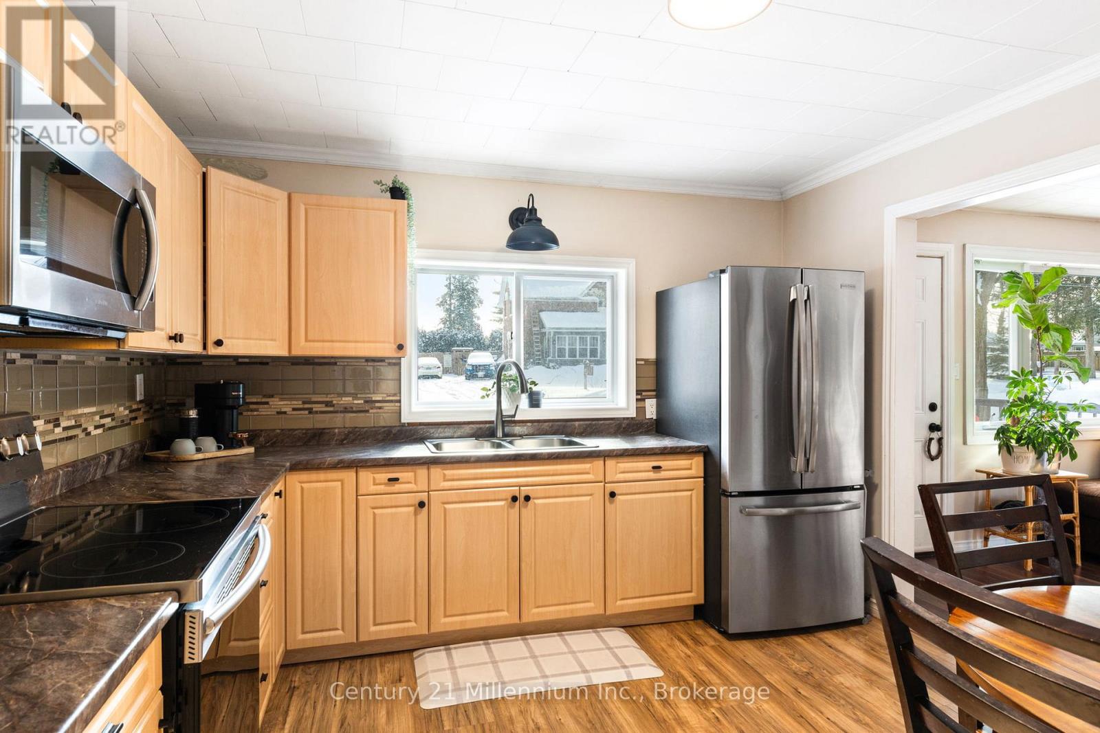 155 Artemesia Street N, Southgate, Ontario N0C 1B0 - Photo 8 - X12833564