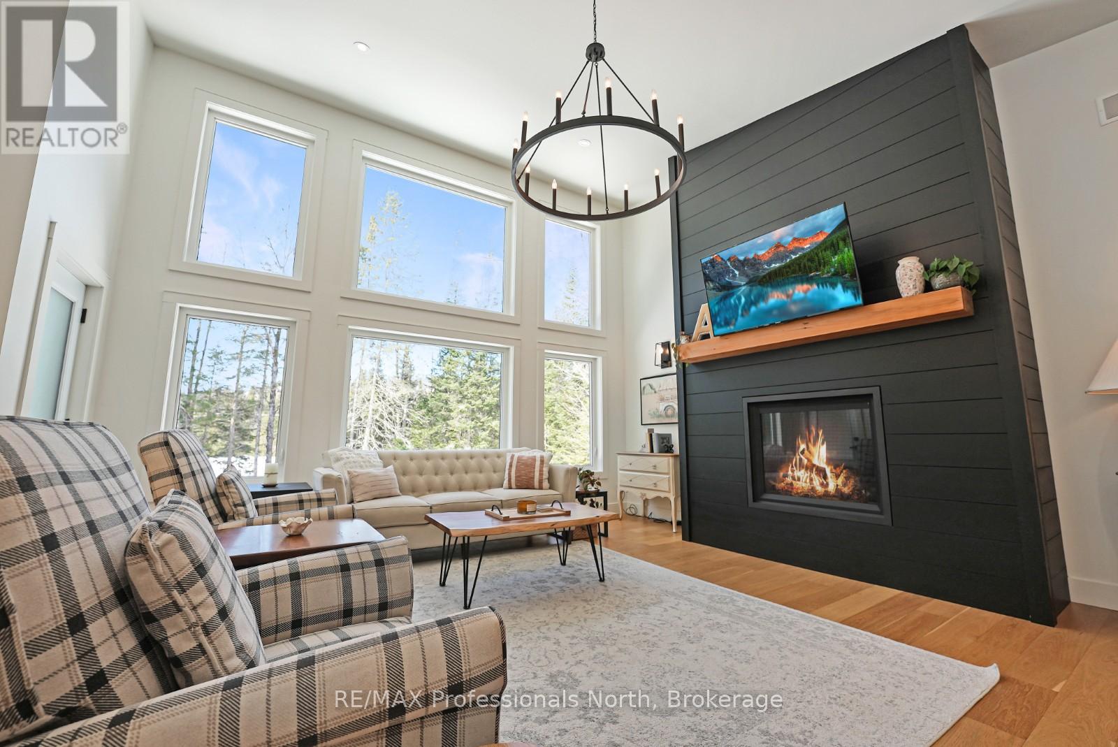 1086 Stothart Creek Road, Dysart Et Al, Ontario K0M 1S0 - Photo 10 - X12833574