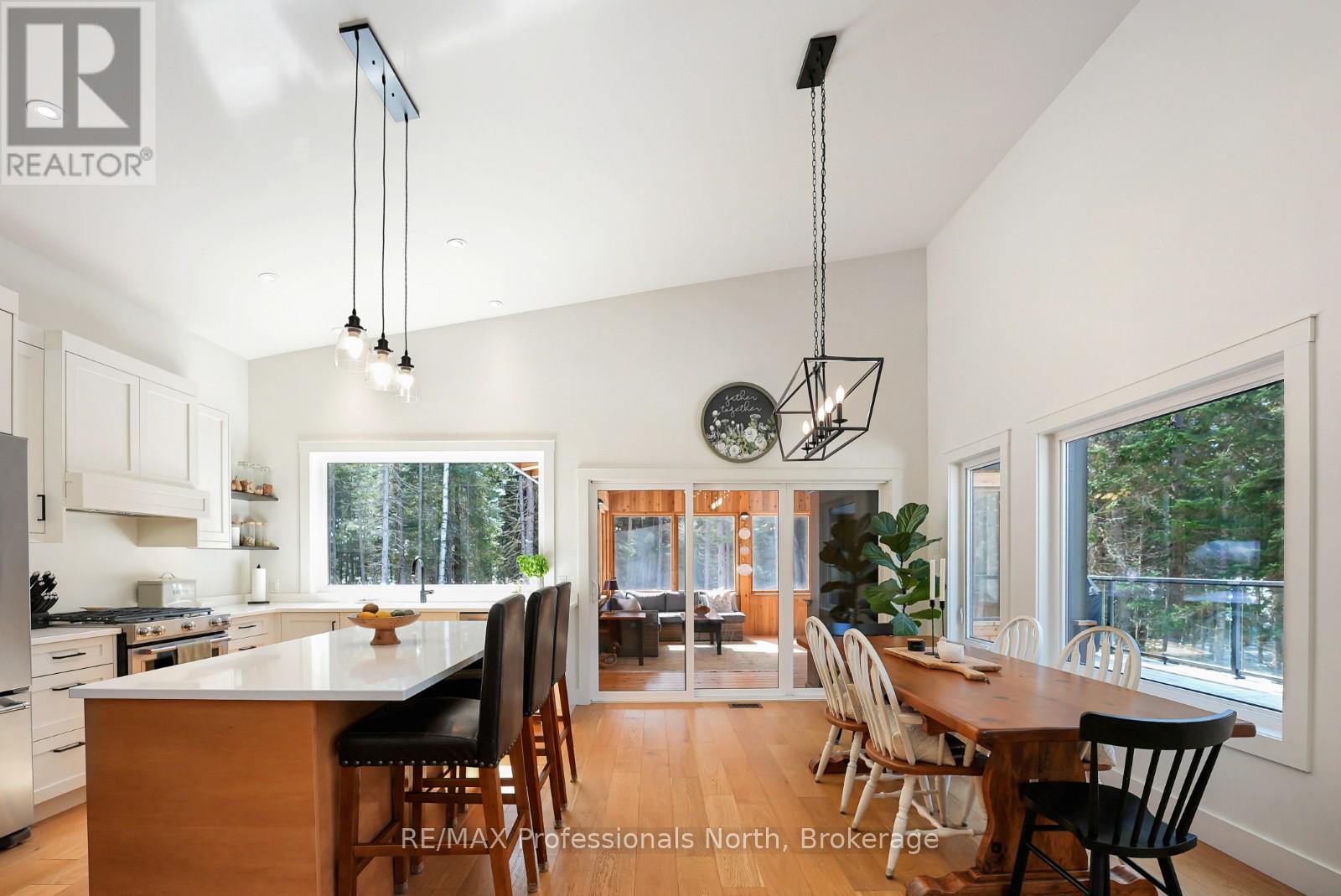 1086 Stothart Creek Road, Dysart Et Al, Ontario K0M 1S0 - Photo 11 - X12833574