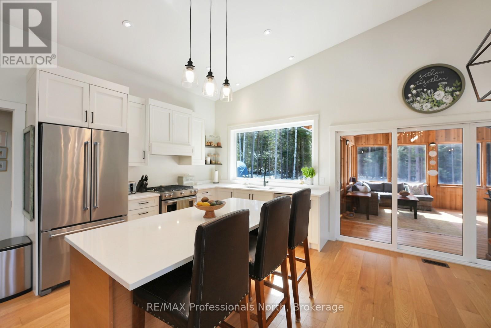 1086 Stothart Creek Road, Dysart Et Al, Ontario K0M 1S0 - Photo 18 - X12833574