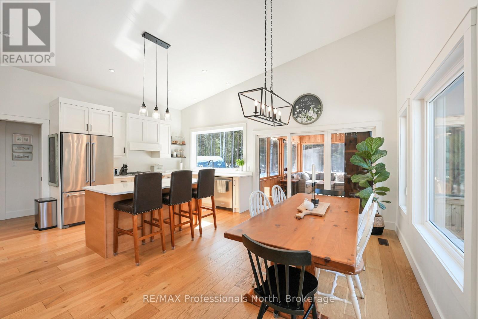 1086 Stothart Creek Road, Dysart Et Al, Ontario K0M 1S0 - Photo 19 - X12833574