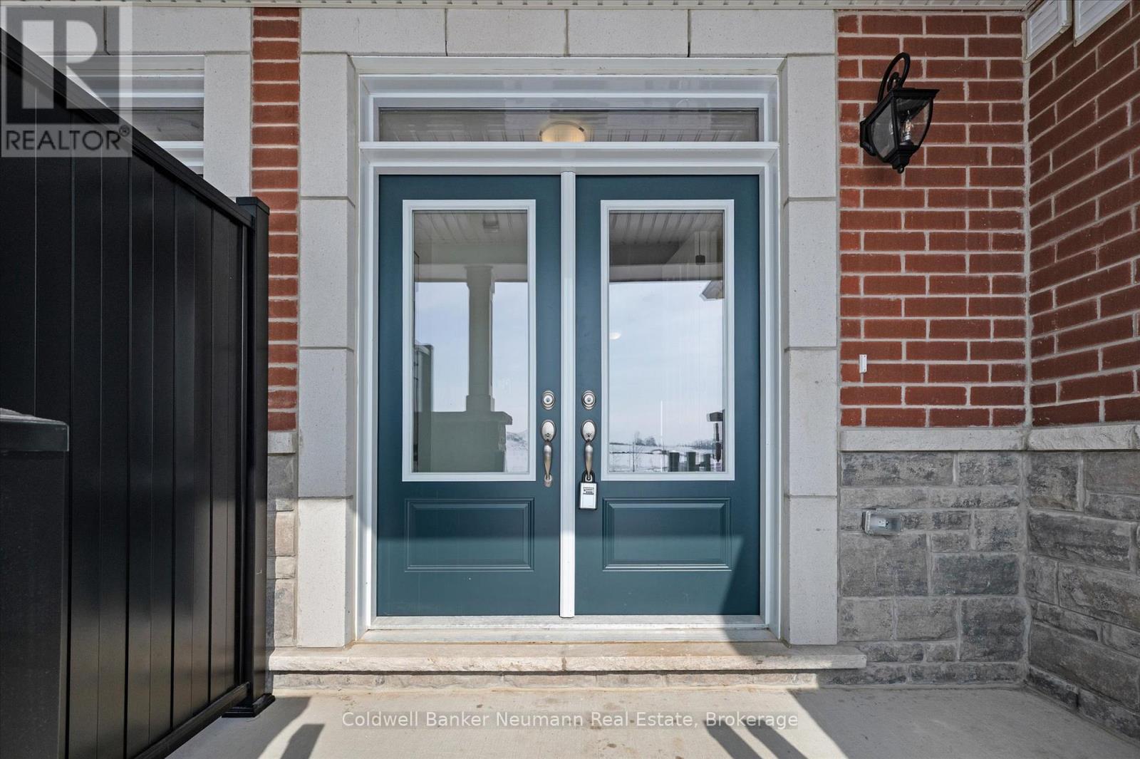 232 Stamson Street, Kitchener, Ontario N2E 4C7 - Photo 4 - X12833576