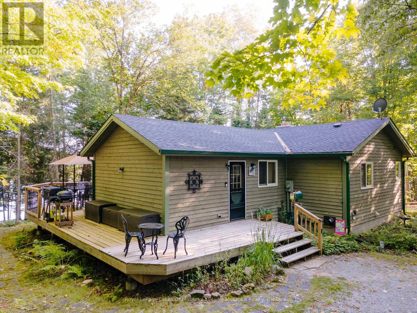 1157 Between Lakes Trail, Minden Hills, Ontario K0M 1J1 - Photo 2 - X12833578