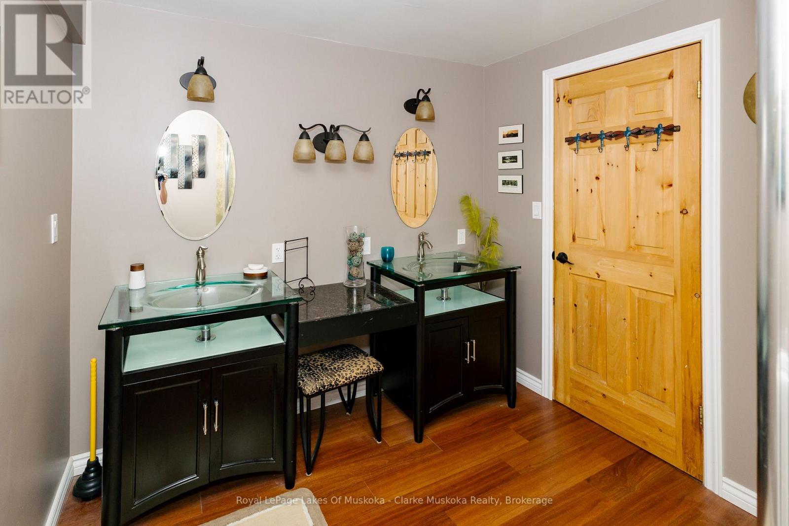 1157 Between Lakes Trail, Minden Hills, Ontario K0M 1J1 - Photo 35 - X12833578