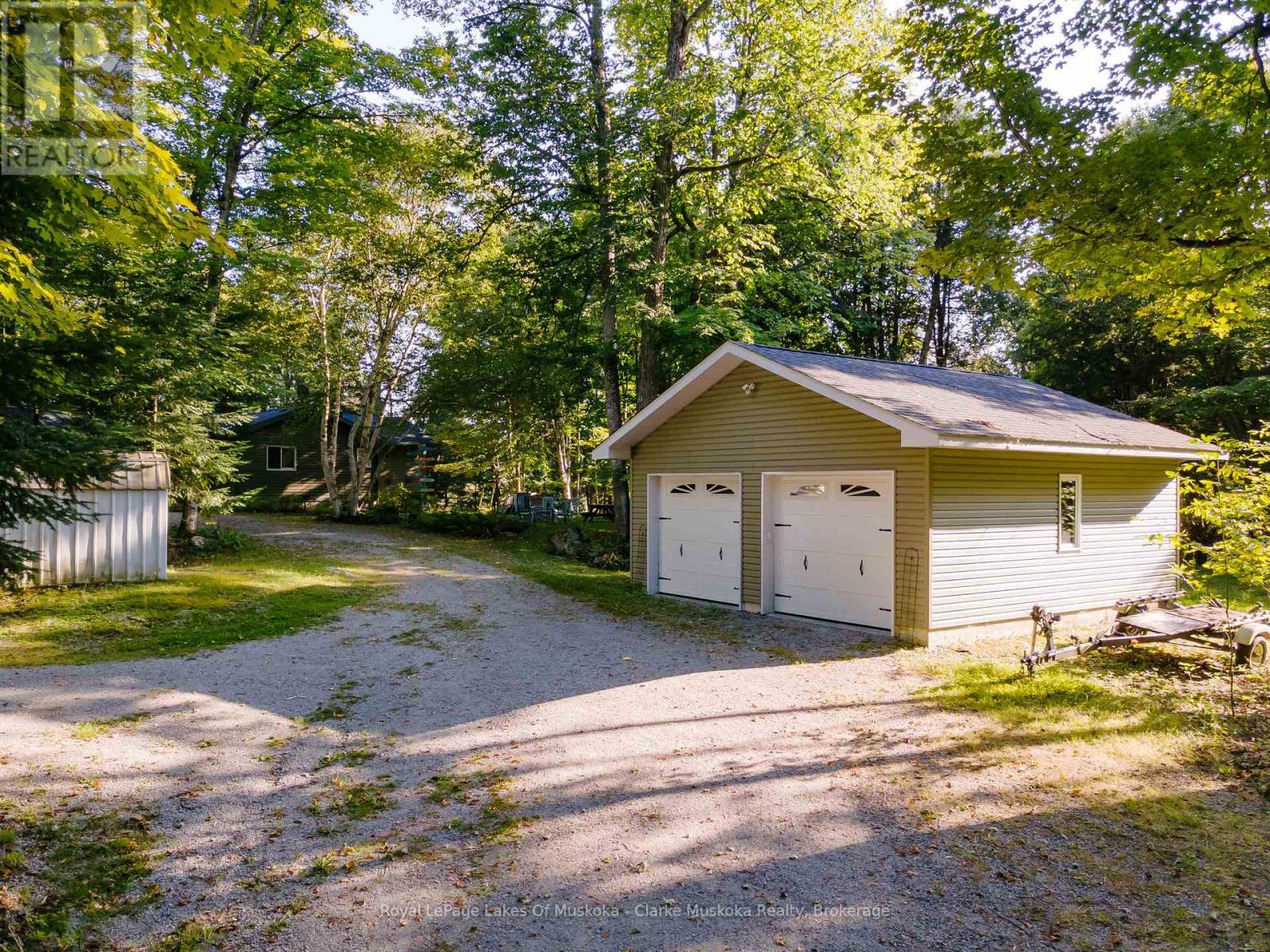 1157 Between Lakes Trail, Minden Hills, Ontario K0M 1J1 - Photo 8 - X12833578