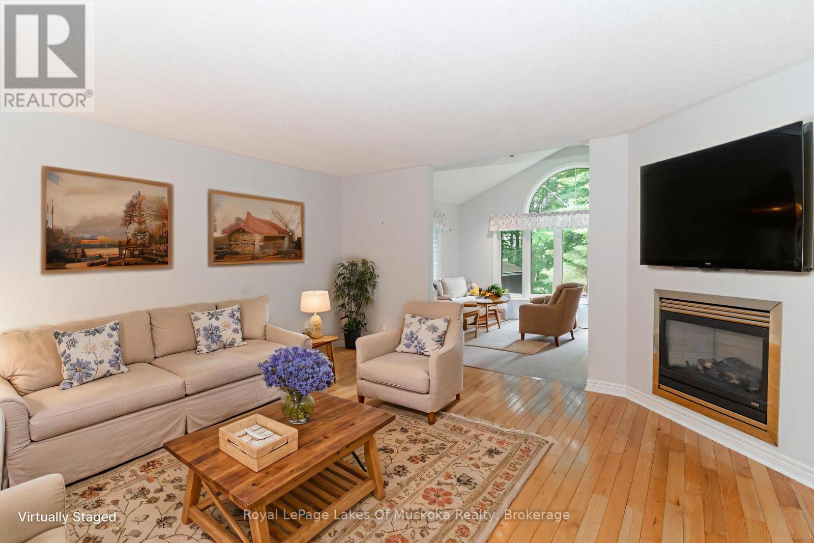 25 Stonehedge Close, Gravenhurst, Ontario  P1P 1Y7 - Photo 9 - X12833586