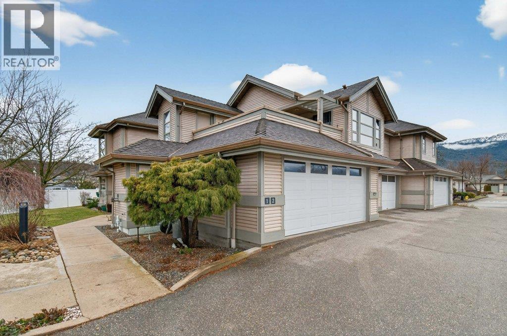 111 Harbourfront Drive Nw Unit# 2, Salmon Arm, British Columbia V1E 1A3 - Photo 1 - 10374426