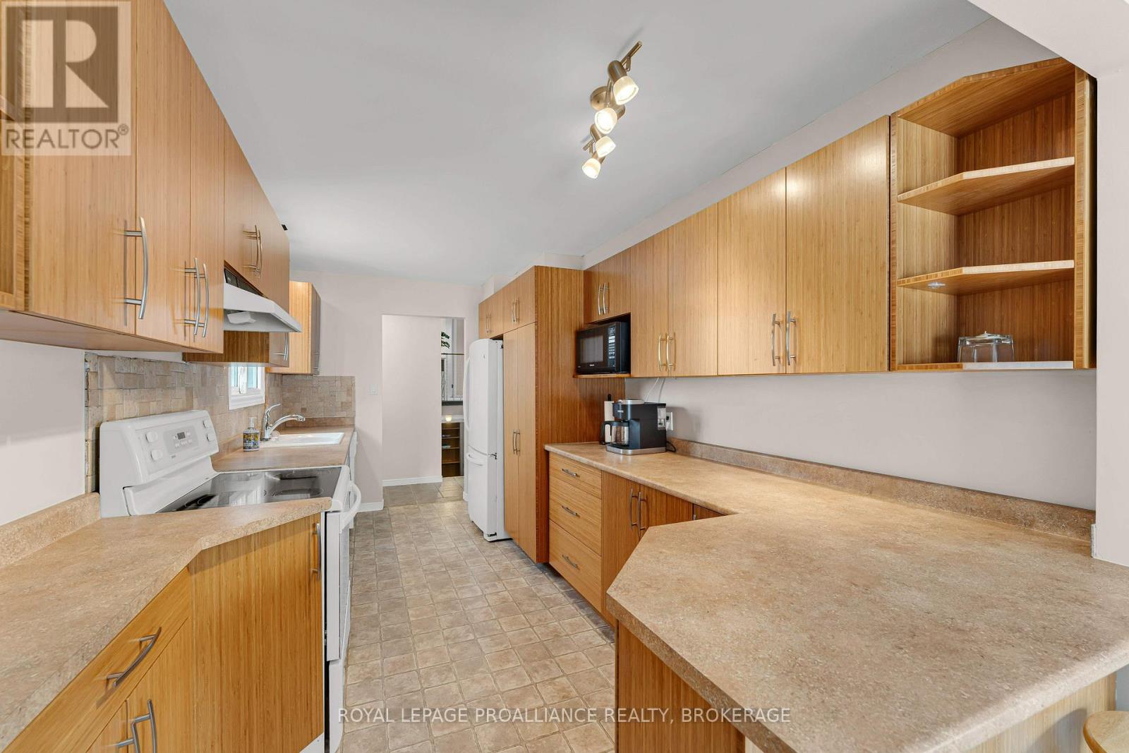 988 Pinewood Place, Kingston, Ontario K7P 1L5 - Photo 15 - X12833692