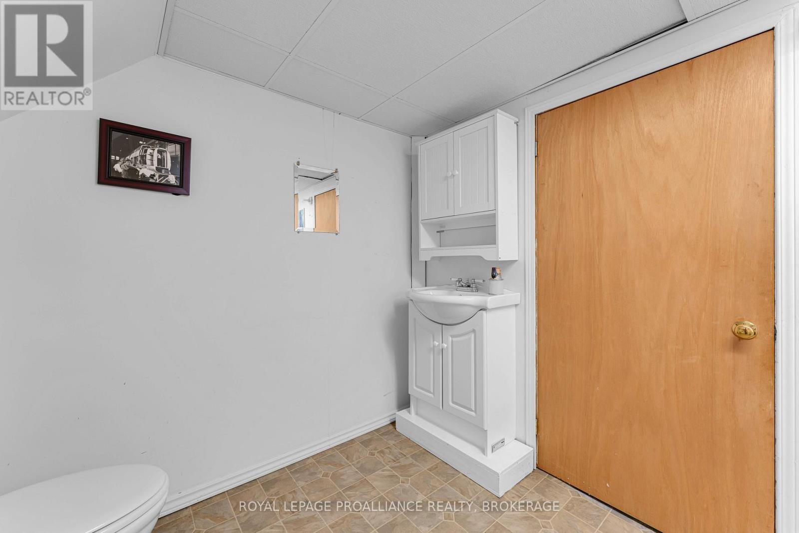 988 Pinewood Place, Kingston, Ontario K7P 1L5 - Photo 32 - X12833692