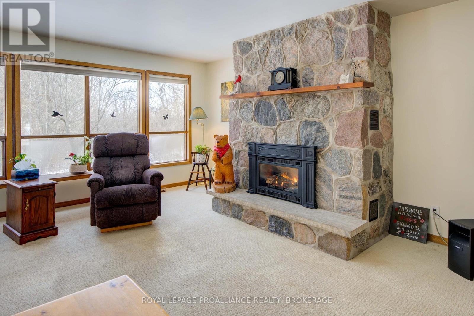 9889 Perth Road, Rideau Lakes, Ontario  K0G 1X0 - Photo 10 - X12833734