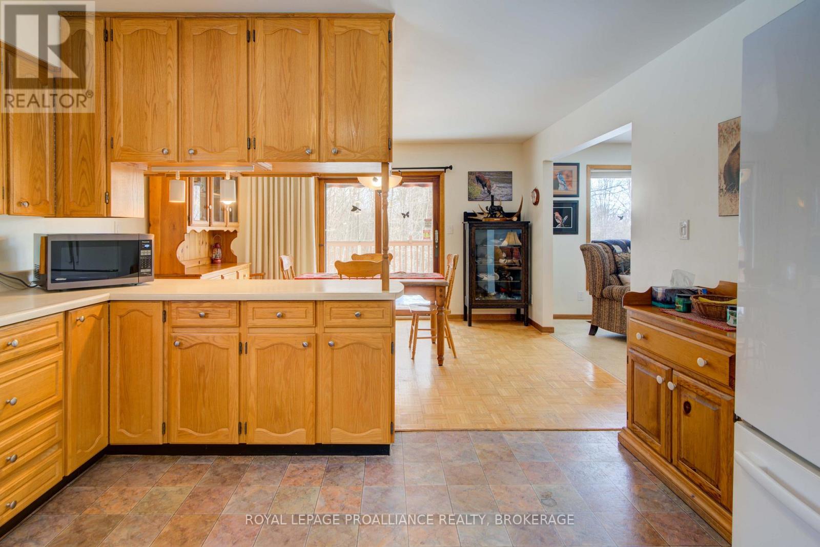 9889 Perth Road, Rideau Lakes, Ontario  K0G 1X0 - Photo 13 - X12833734