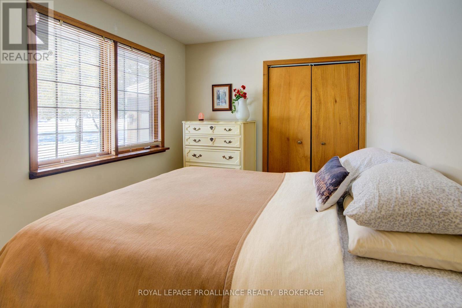 9889 Perth Road, Rideau Lakes, Ontario  K0G 1X0 - Photo 27 - X12833734