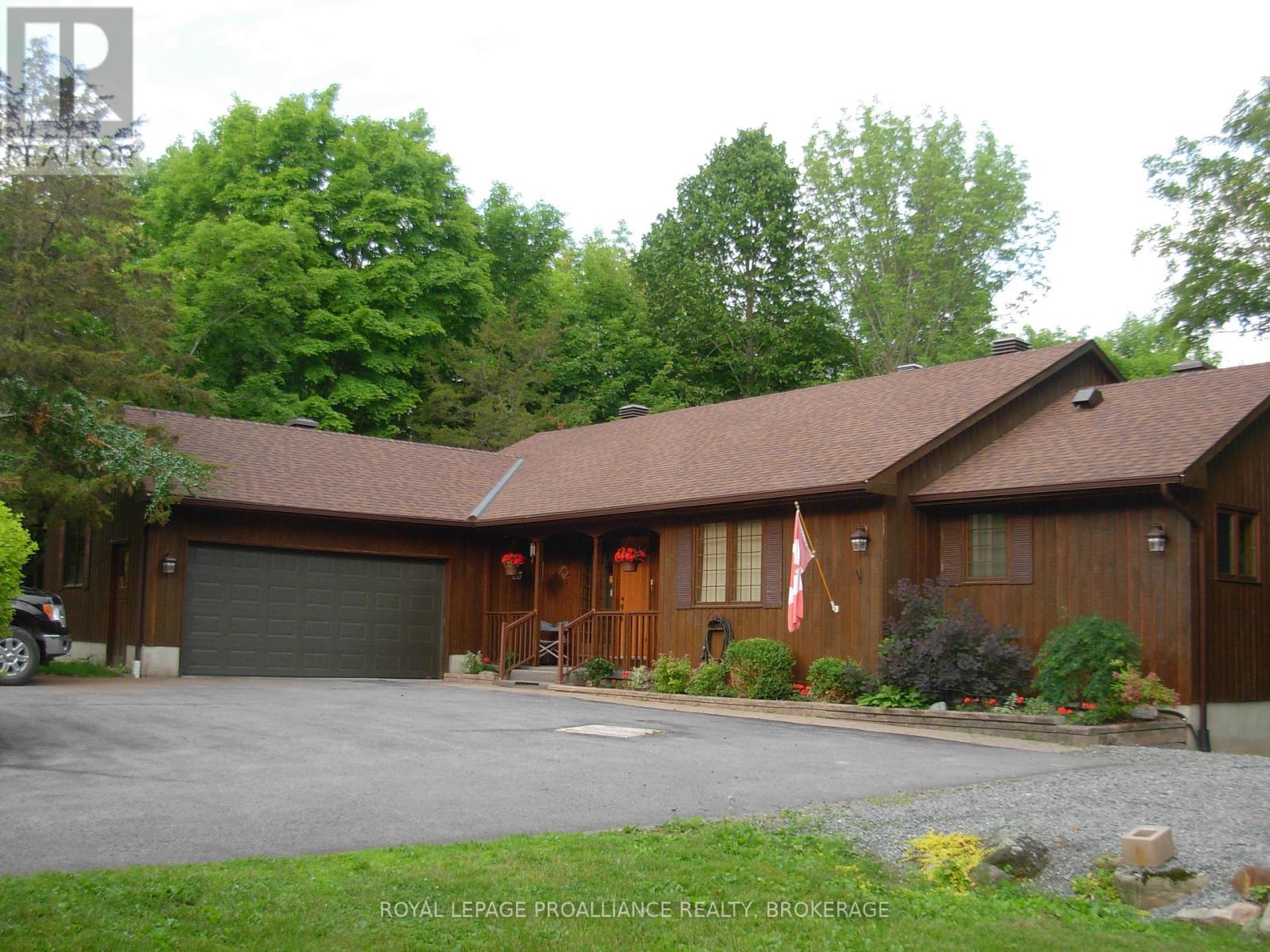 9889 Perth Road, Rideau Lakes, Ontario  K0G 1X0 - Photo 4 - X12833734