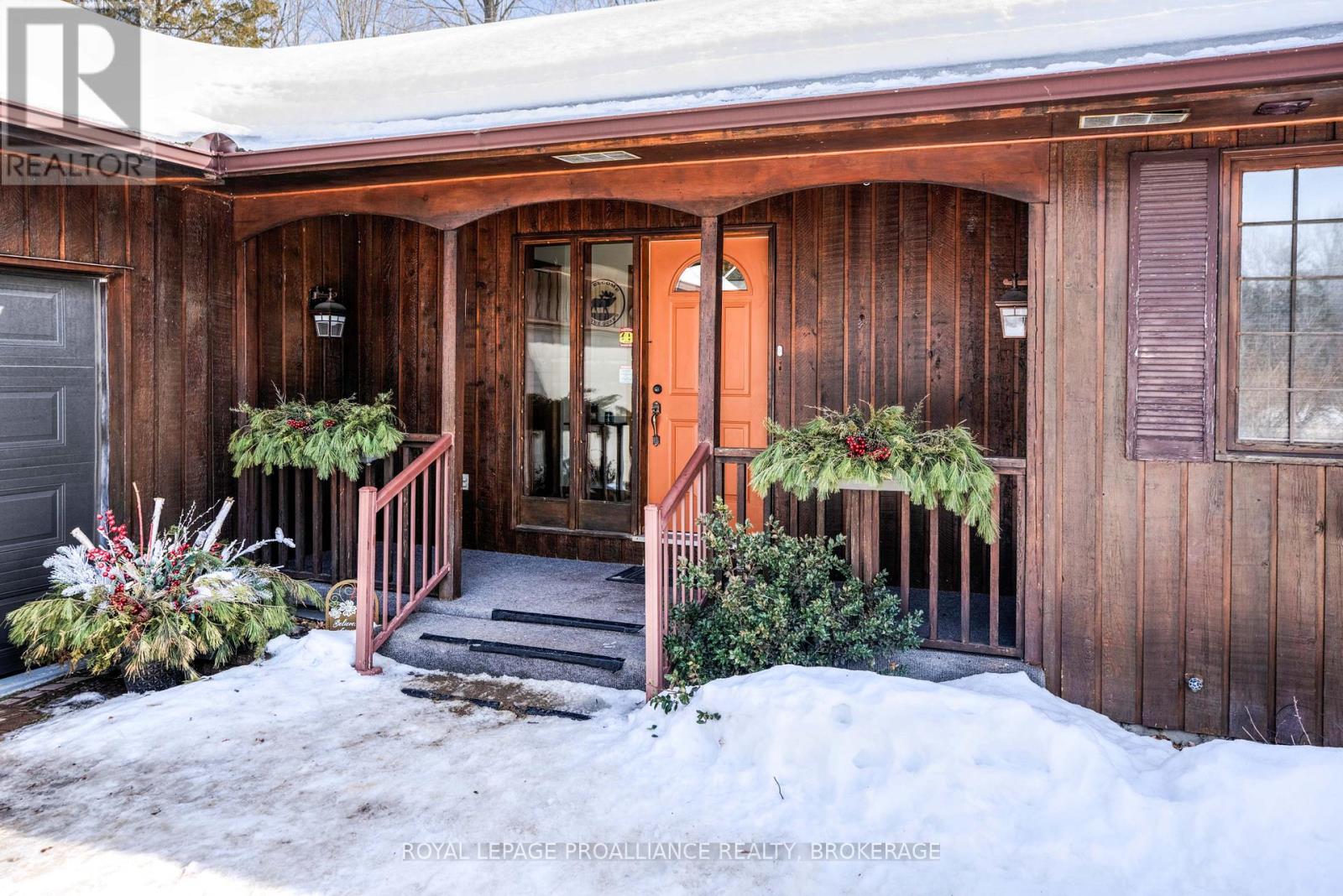 9889 Perth Road, Rideau Lakes, Ontario  K0G 1X0 - Photo 5 - X12833734